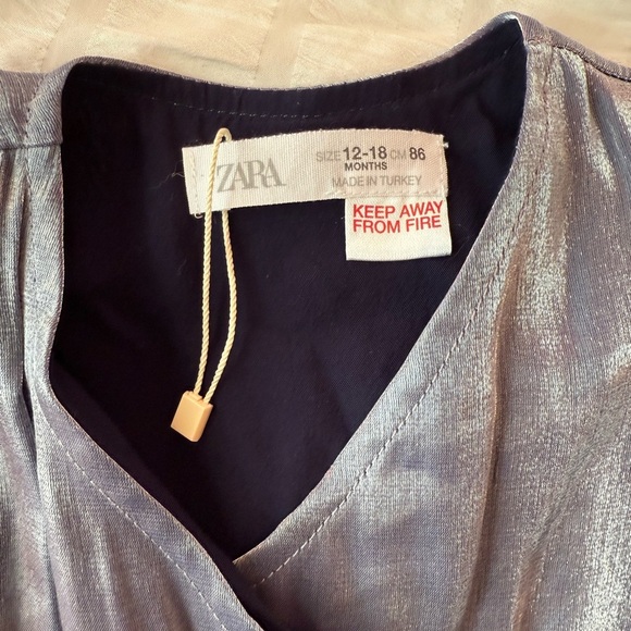 NWOT Zara Silver Tiered Puff Sleeve V-Neck Dress 12-18m - Picture 2 of 4